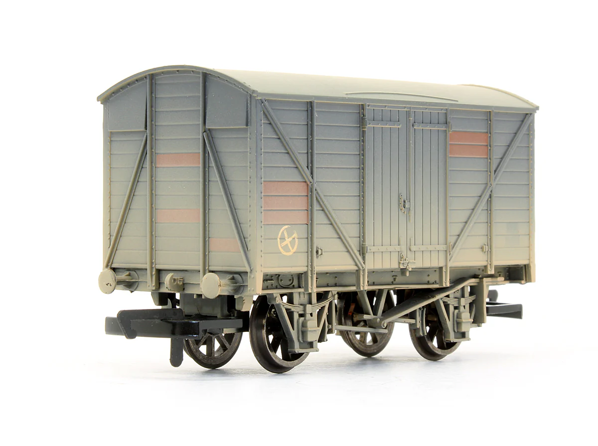 Pre-Owned R6925TTS BR 10T Vent Van - Weathered & TTS Sound - Image 2