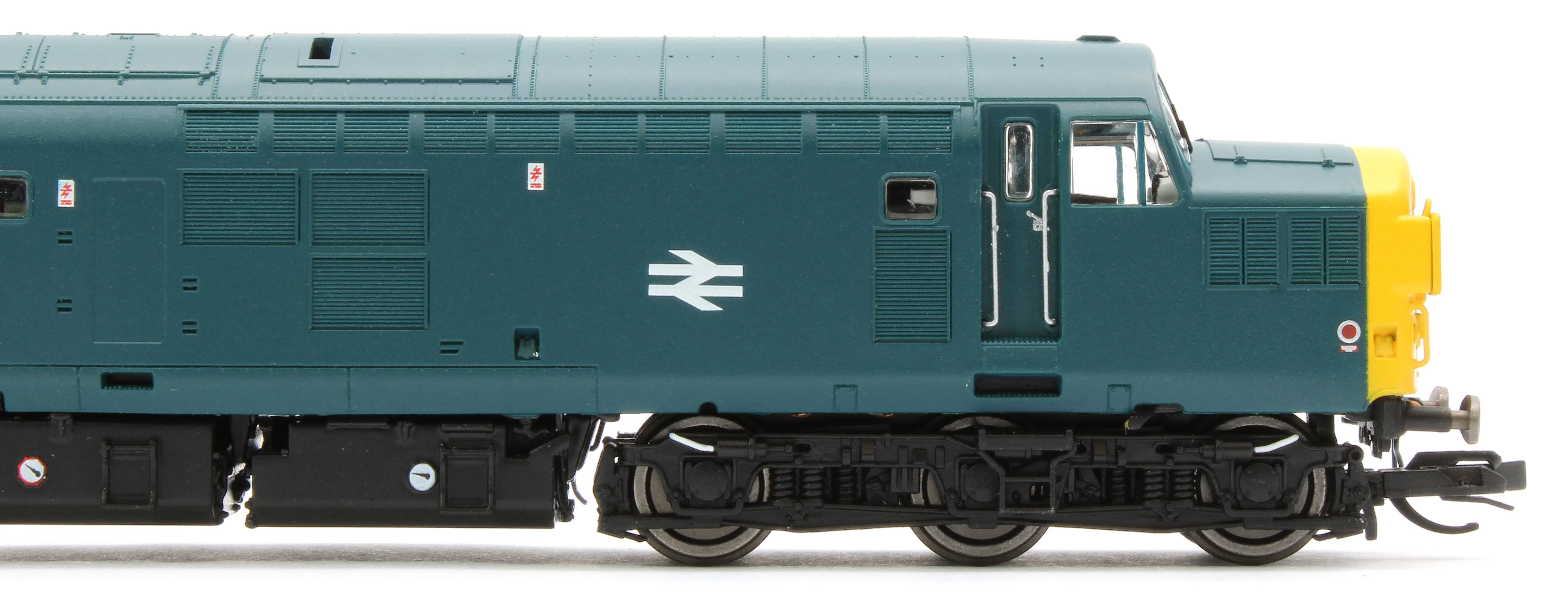 TT3057M Class 37 BR Blue No.37086 Diesel Locomotive - Image 9