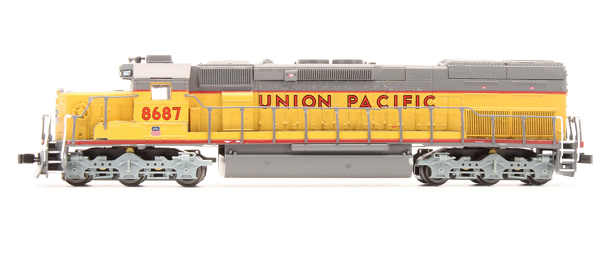 Pre-Owned SD40T-2 Diesel Locomotive Union Pacific - Road #8687 - Image 4