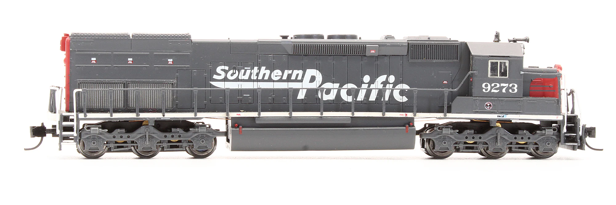 Pre-Owned SD45T-2 Diesel Locomotive Southern Pacific - Road #9273 - Image 3