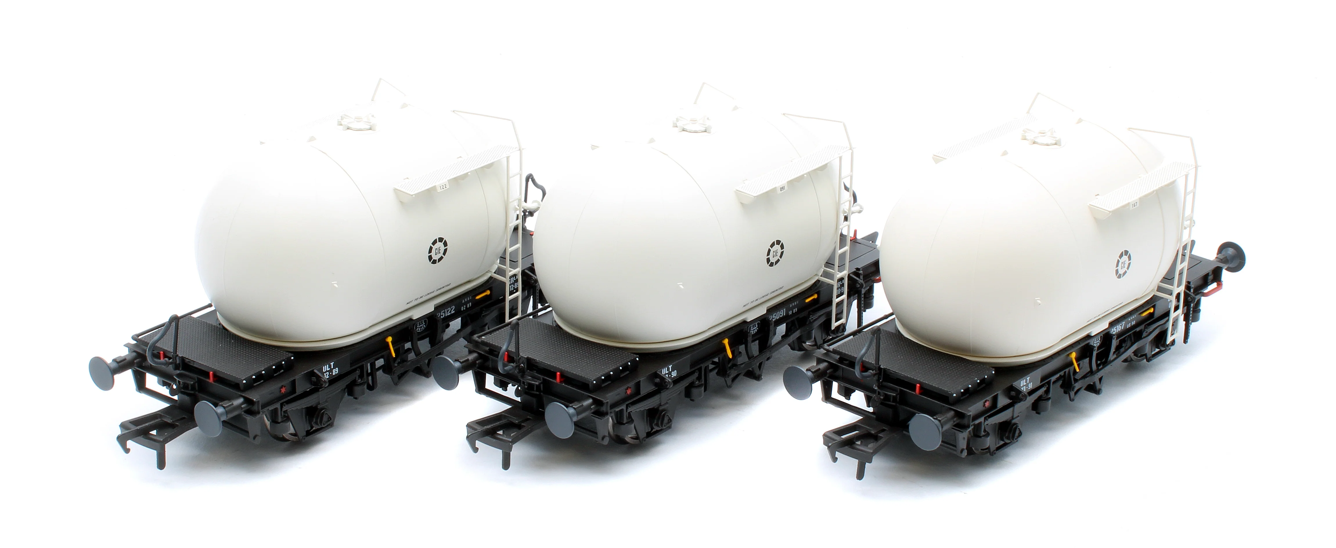 IRM1197 CIE Bulk Cement Wagon - Ivory - Pack 3 - Image 3