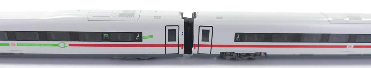 10-017 DBAG BR412 ICE4 Red/Green Stripe Train Set - Image 9