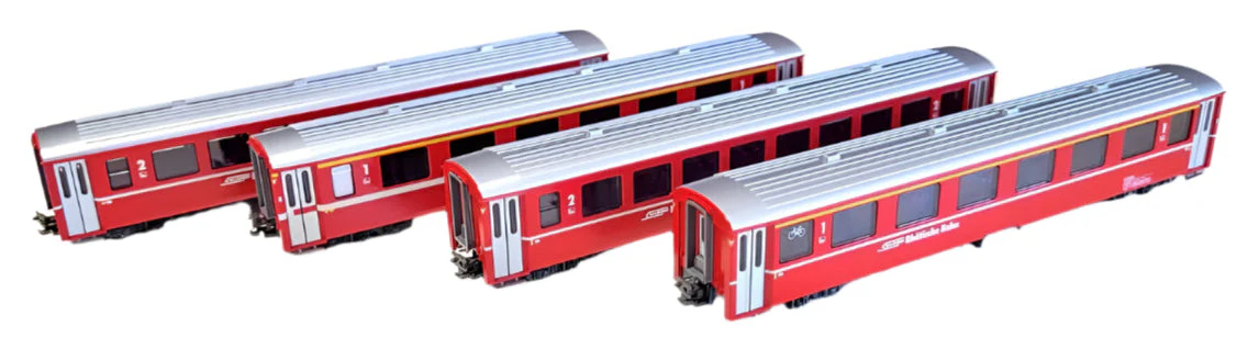 Pre-Owned 10-1414 RhB EW1 Red 4 Coach Add on Set (4)