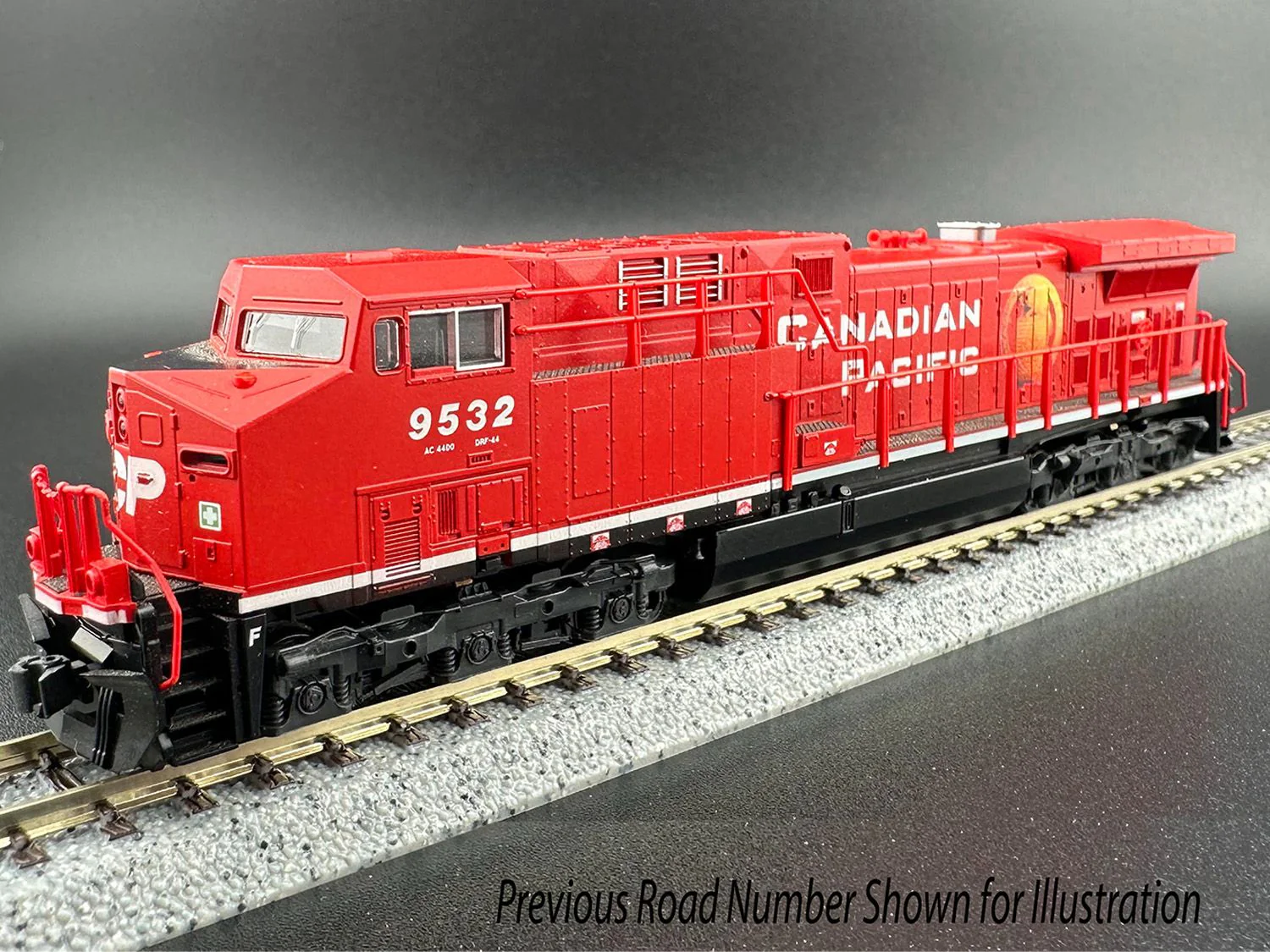 176-7218-DCC EMD AC4400CW Canadian Pacific 9817 - DCC-Fitted