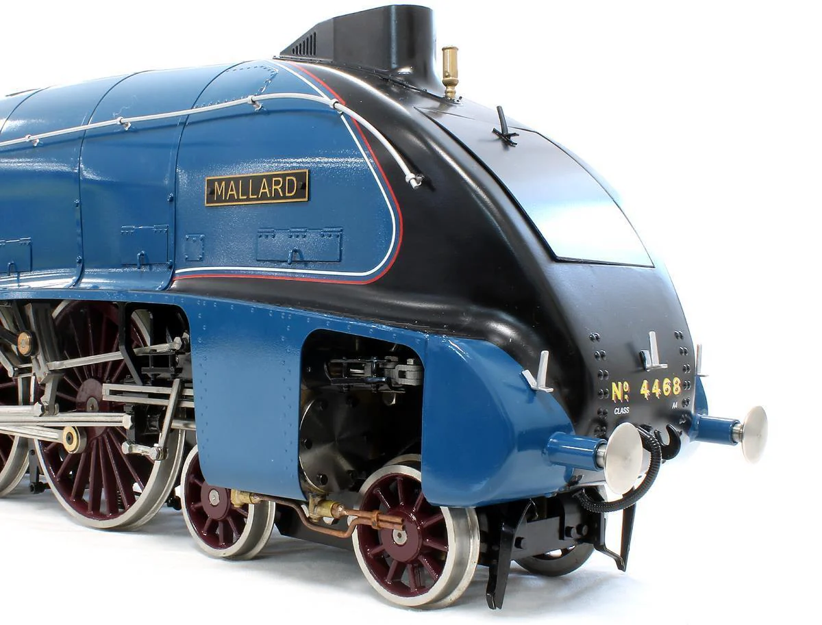 Kingscale 'Gauge 3' Gas-Fired LNER Blue 4-6-2 Class A4 4468 'Mallard' Unvalanced - Image 2