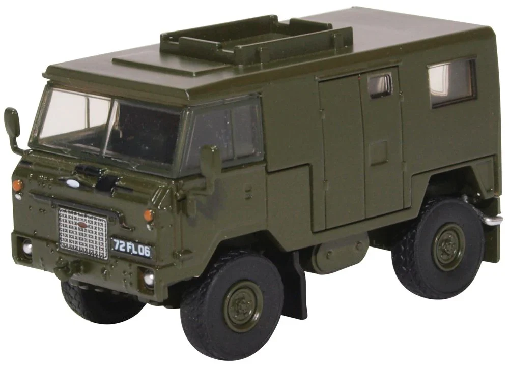 76LRFCS002 Land Rover FC Signals Nato Green