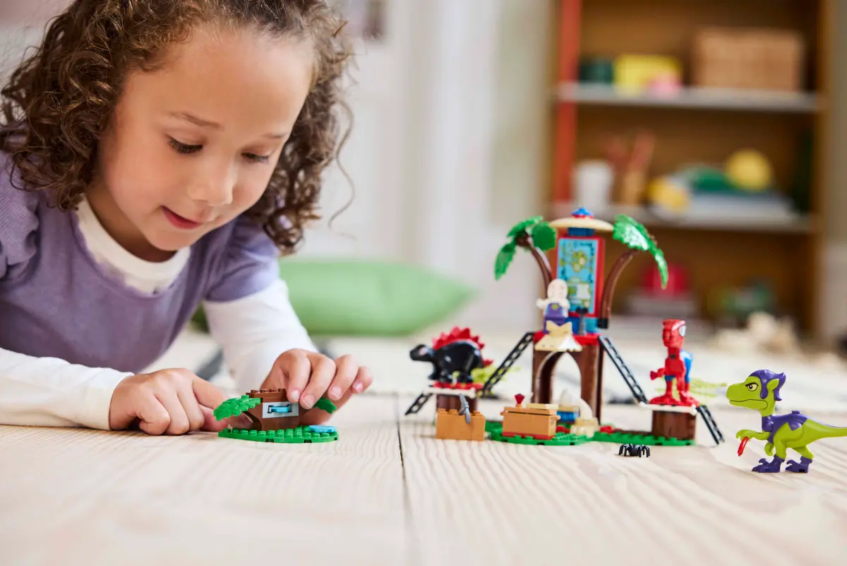 11200 Lego Marvel Spidey and Gobby's Raptor Battle at Tree House HQ - 11200 - Image 8