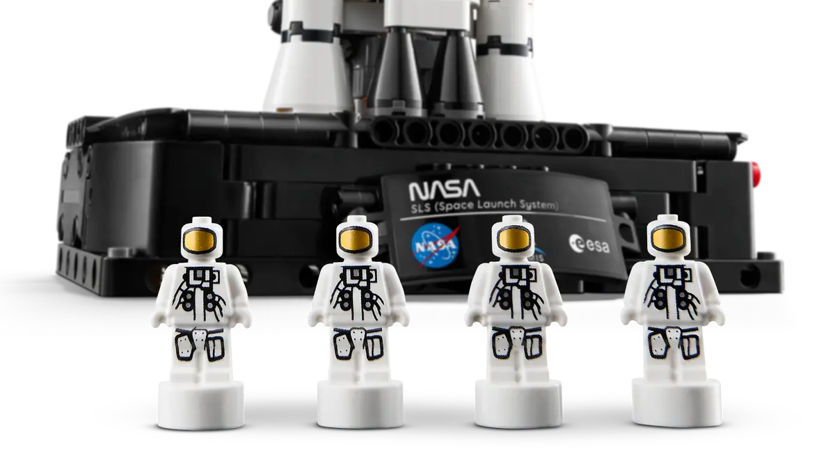 42221 Lego Technic NASA Artemis Space Launch System Rocket - 42221 - Image 6