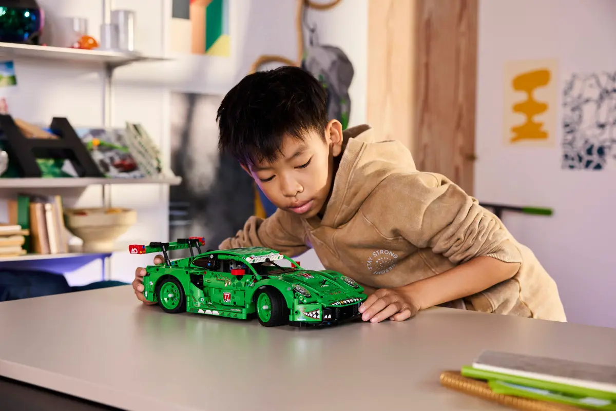 42224 Lego Technic Porsche 911 GT3 R REXY AO Racing Car - 42224 - Image 7