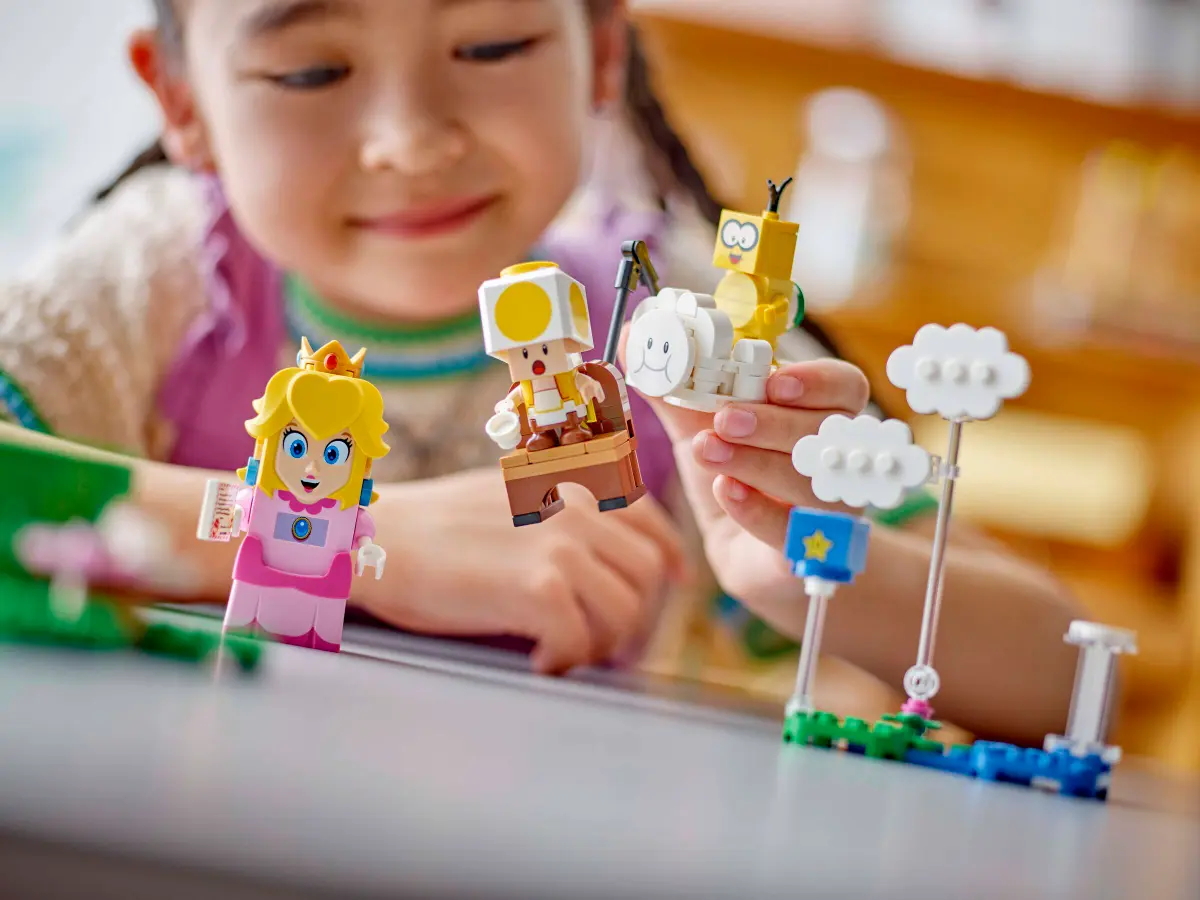 71441 Lego Super Mario™ Adventures with Interactive LEGO® Peach™ - 71441 - Image 9