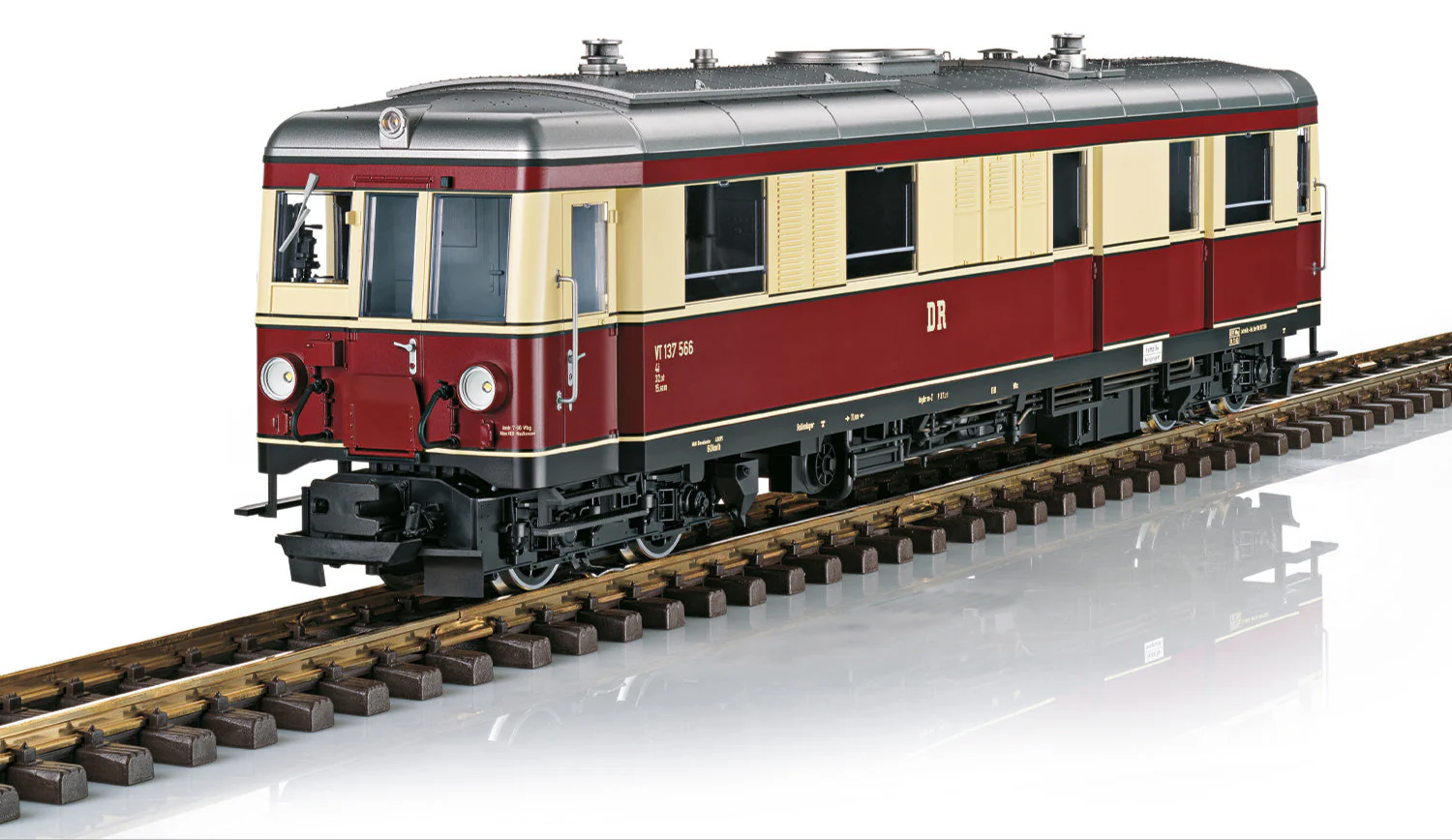 L26391 DR Powered Rail Car VT 137 Ep. III