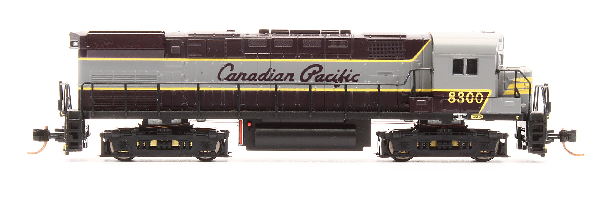 Pre-Owned 44250 C424 Diesel Locomotive Canadian Pacific - Road #8300 - Image 3