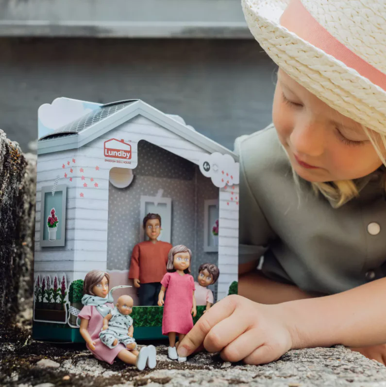 60807800 Lundby Doll's House Dolls Set Nikki - Image 4
