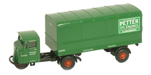 76MH008 Mechanical Horse Box Van SR