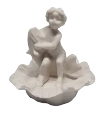 076-714 1:76 Scale Boy With Fish Garden Statue (Single Pack)