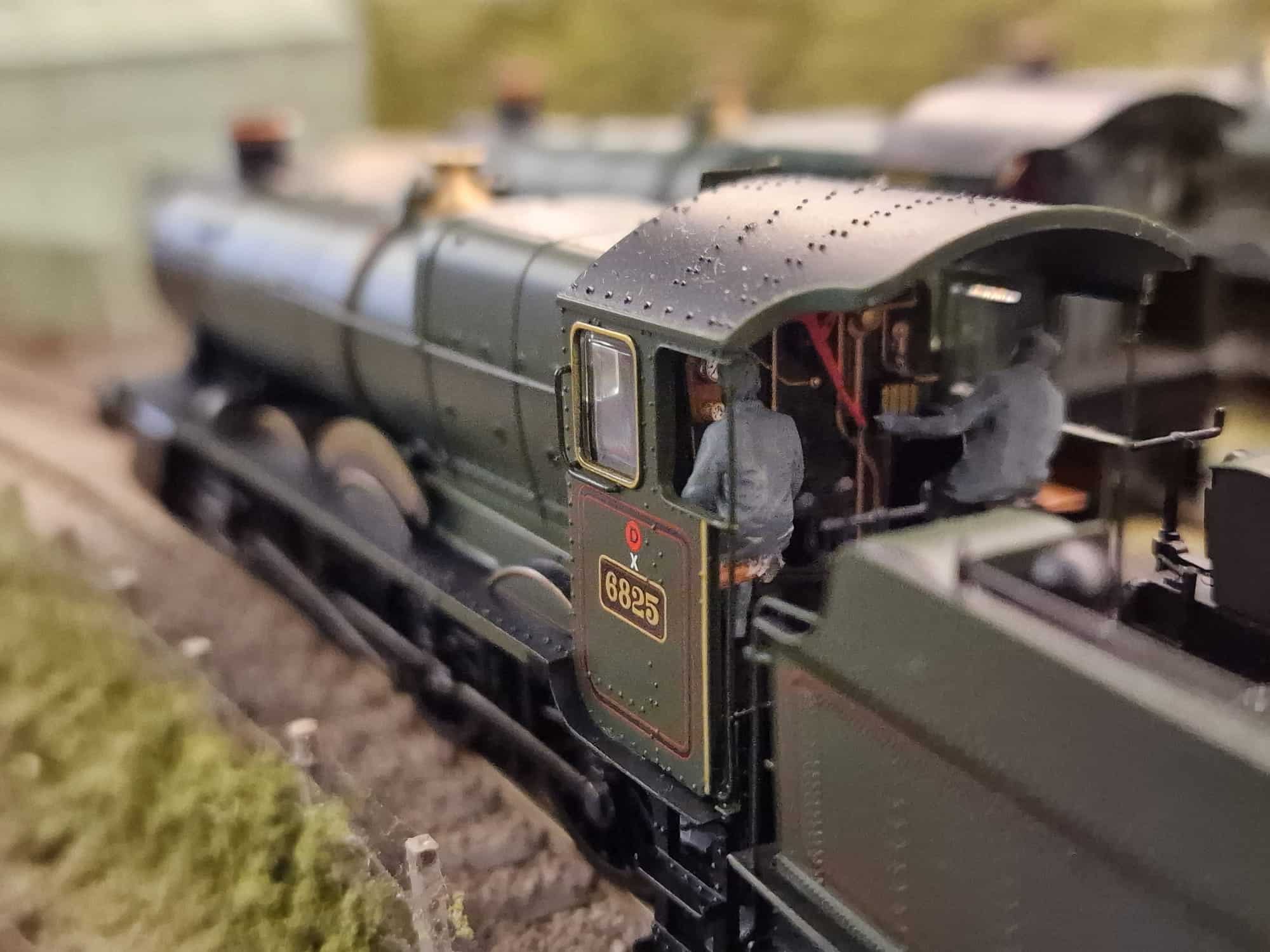 11405-076 OO Gauge Loco Specific Crew - GWR Grange Crew Pack - Image 2