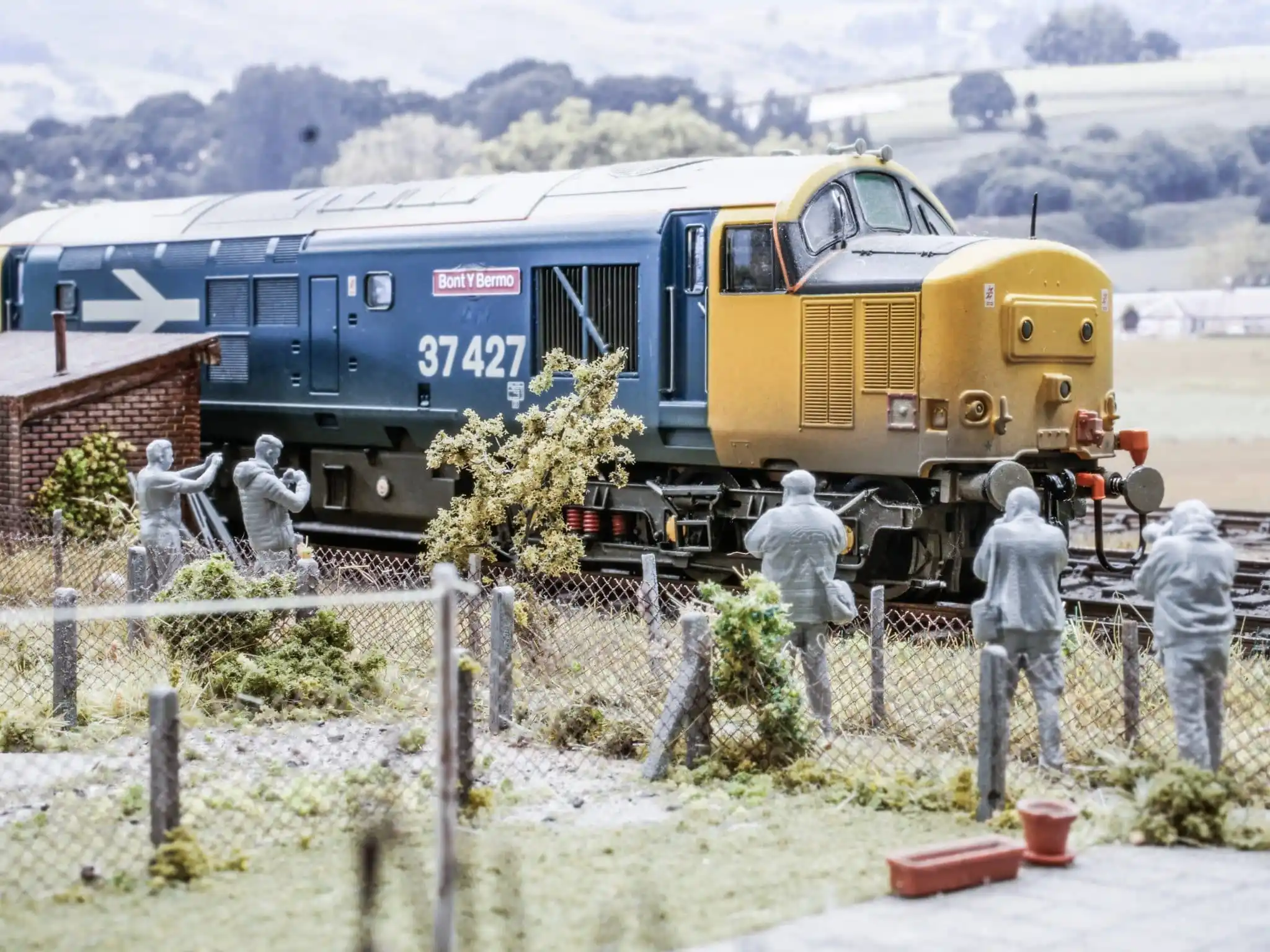 9008-076 OO Gauge 1995-Present Privatisation - Lineside Photographer Bundle - Image 2