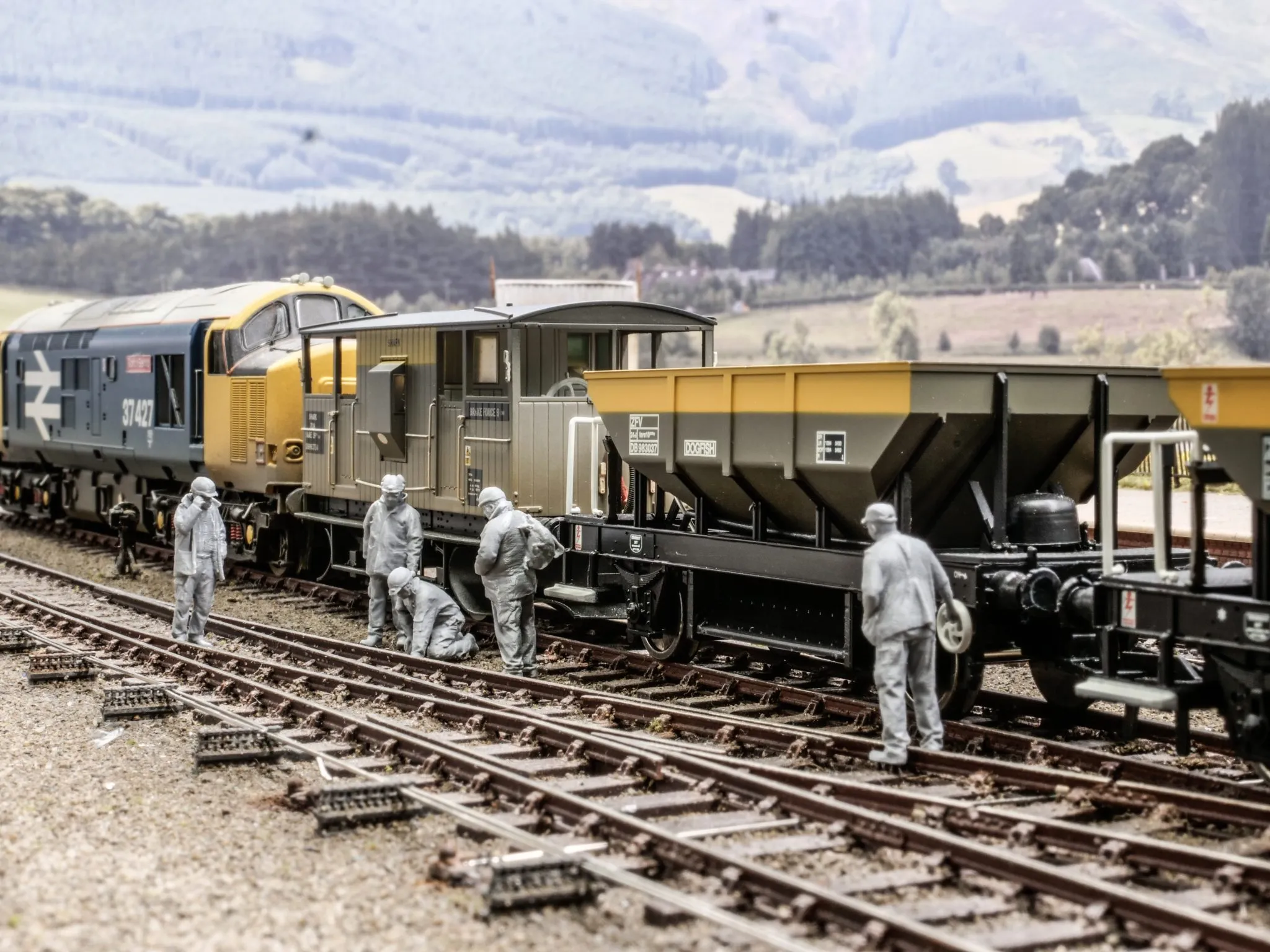 9015-043 O Gauge 1995-Present Privatisation - Lineside Workers Bundle - Image 2