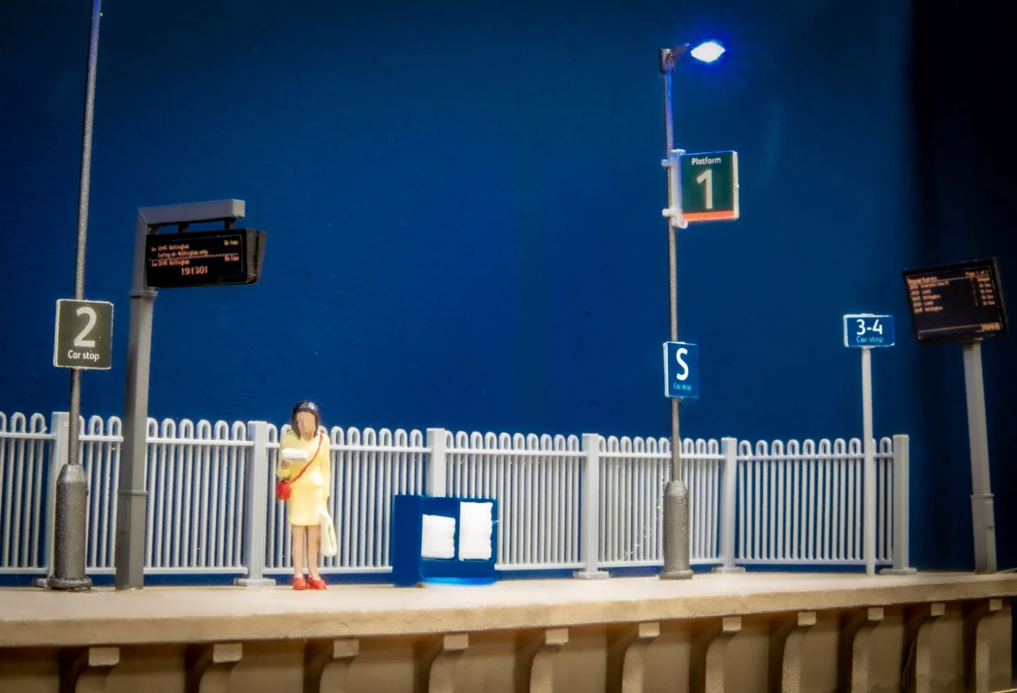 DML-PSP Modern Station Passenger Information Screens (Hand Painted)