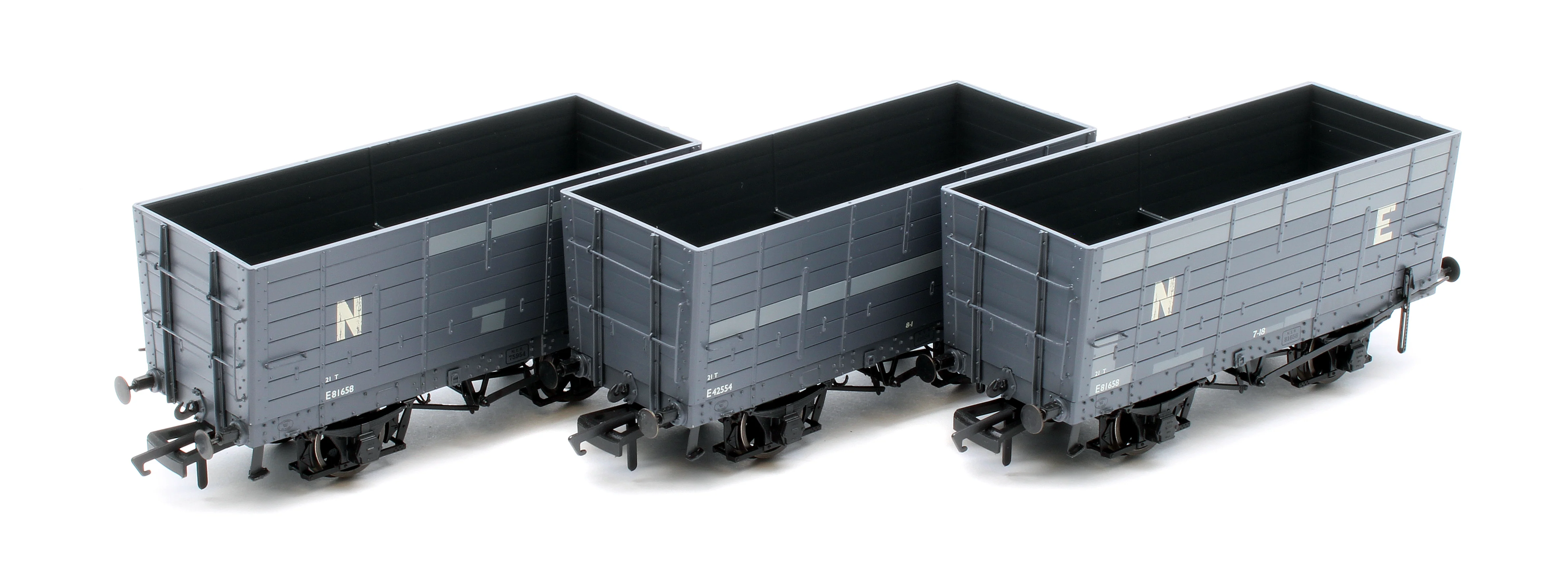 ACC2829 NER 20t Hopper - DGM 12 Hopper - BR Grey - Triple Pack - Image 2