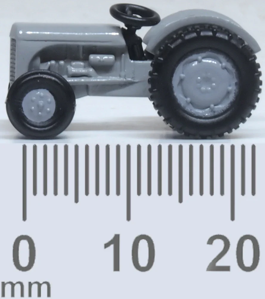 120TEA001 Ferguson TEA Tractor Grey - Image 6