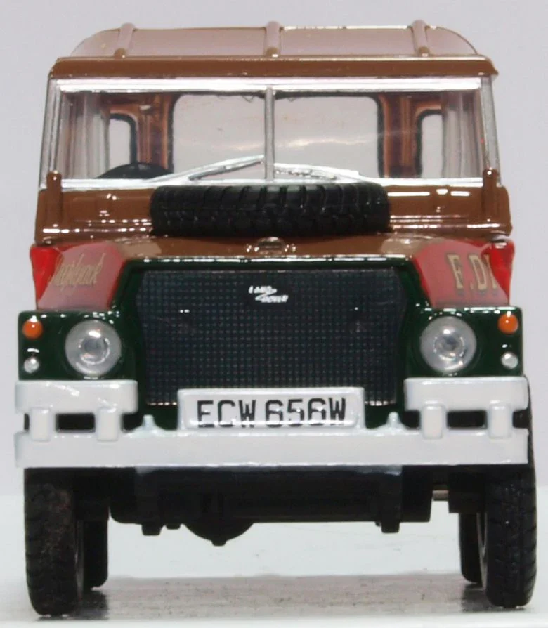 43LRL006 Land Rover Lightweight Hard Top Fred Dibnah - Image 2