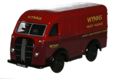 76AK013 Austin K8 Threeway Van Wynns