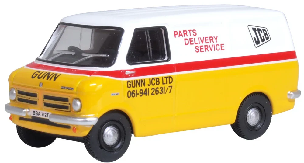 76CFV001 Bedford CF Gunn JCB