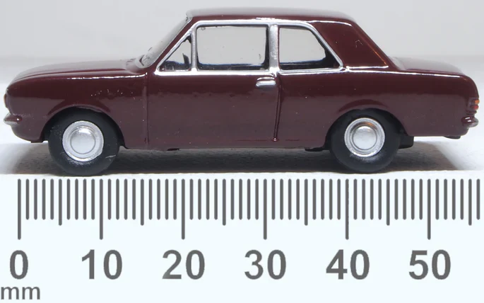76COR2010 Ford Cortina MkII Black Cherry - Image 6