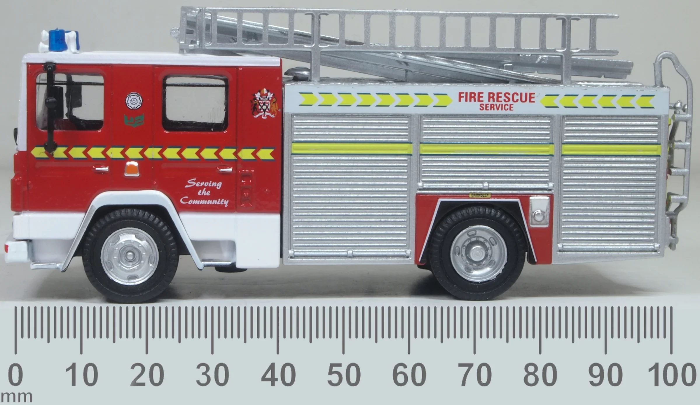 76DN007 Dennis RS South Yorkshire Fire & Rescue Service - Image 6