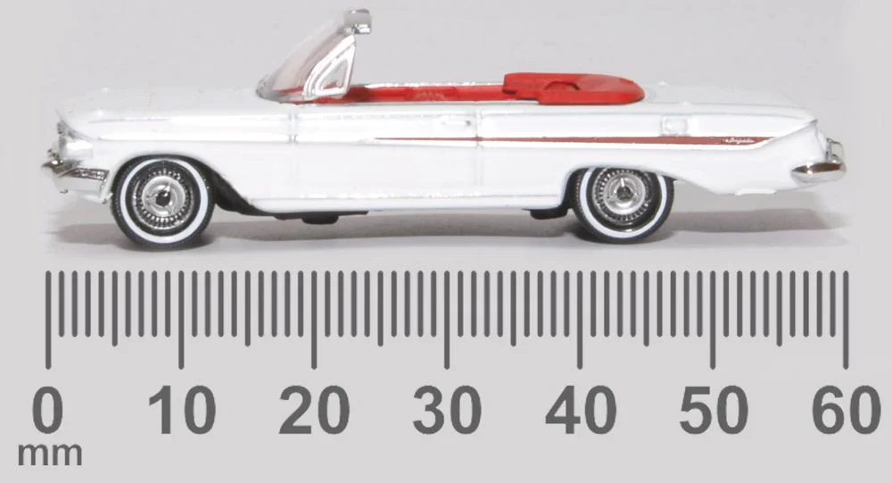 87CI61003 1961 Chevrolet Impala White/Roman Red - Image 6