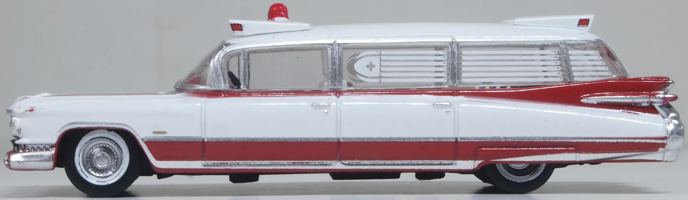 87CM59001 1959 Cadillac Miller-Meteor Ambulance - Image 2