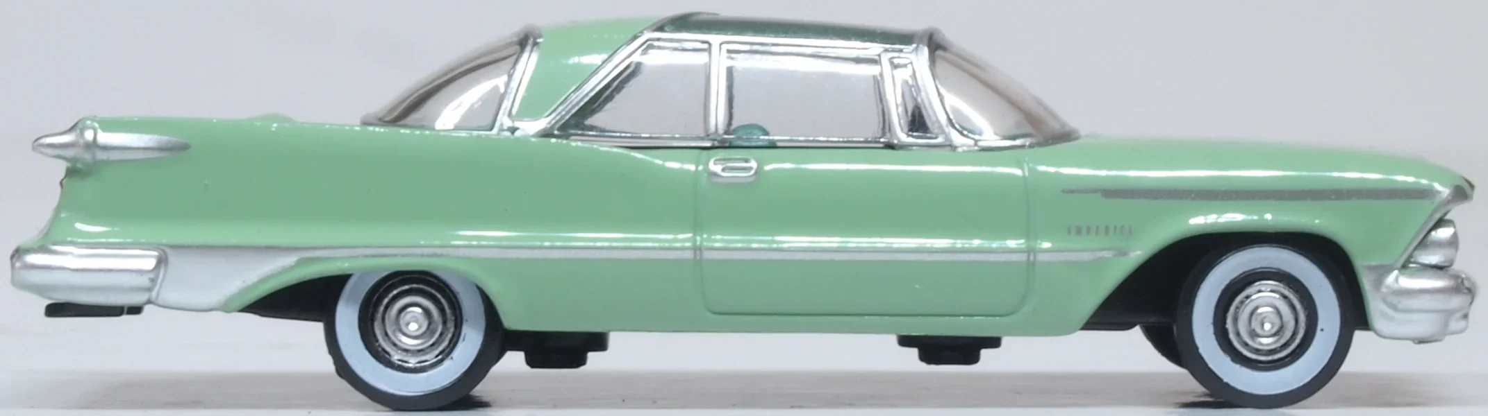 87IC59002 1959 Imperial Crown Hard Top Highland Green/Ballad Green - Image 4