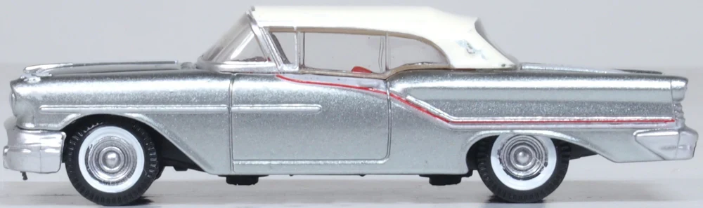 87OC57003 1957 Oldsmobile 88 Convertible (Closed) Gray/Red/White - Image 3