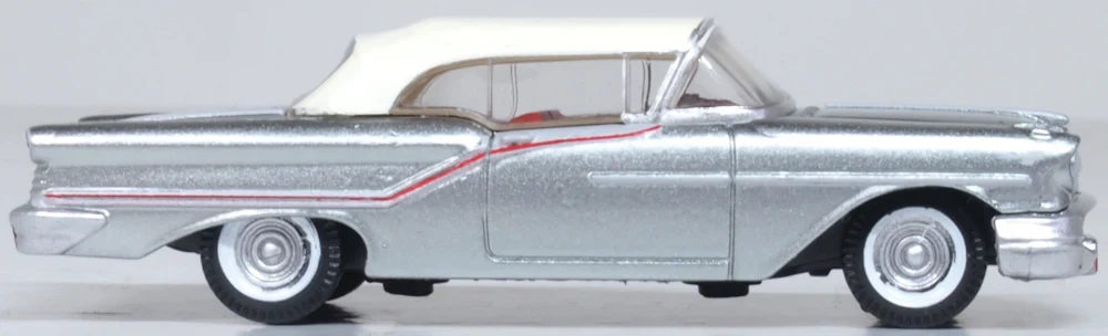 87OC57003 1957 Oldsmobile 88 Convertible (Closed) Gray/Red/White - Image 4