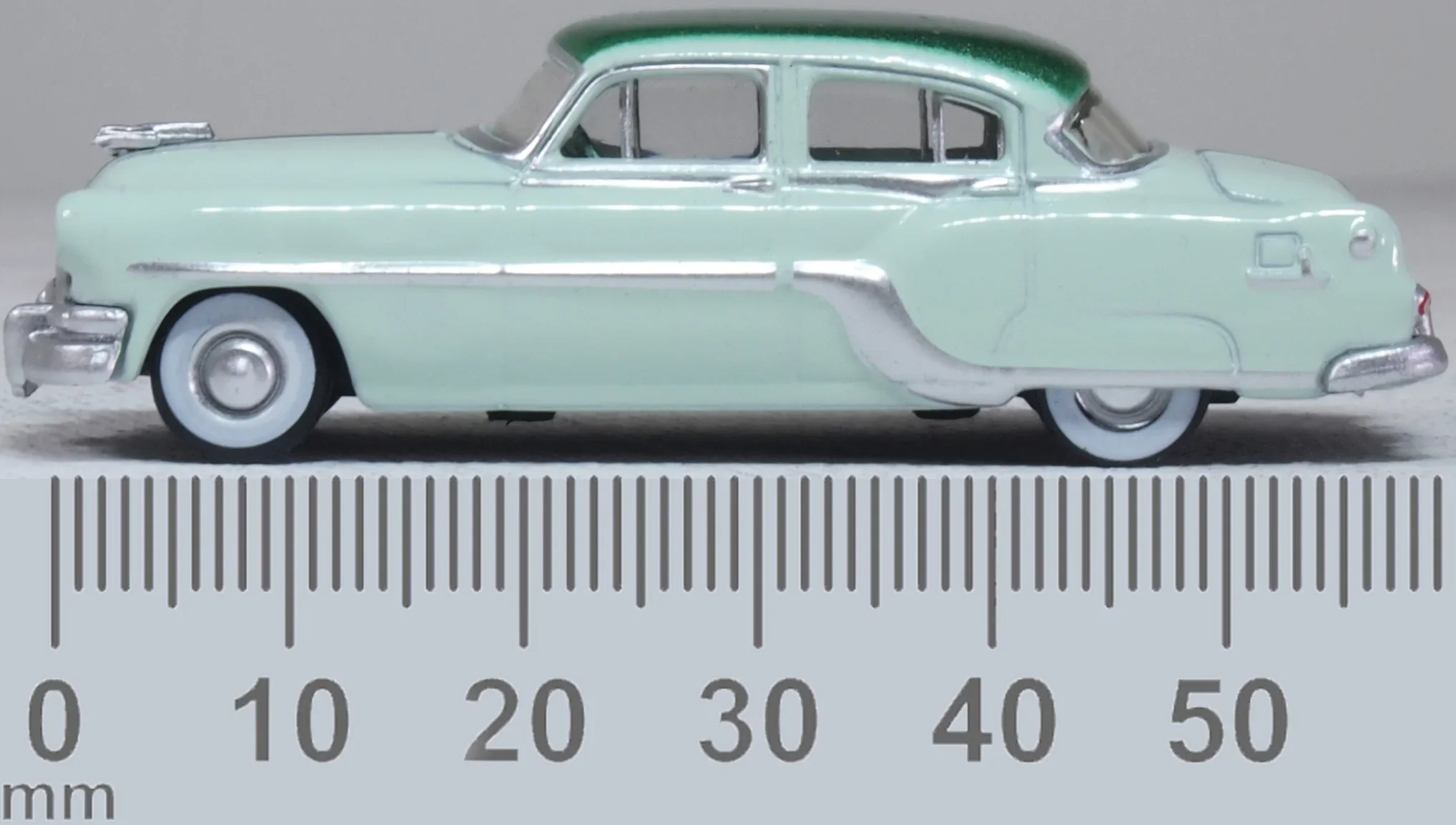 87PC54005 1954 Pontiac Chieftain 4 Dr Shannon Green/Brookmere Green - Image 6