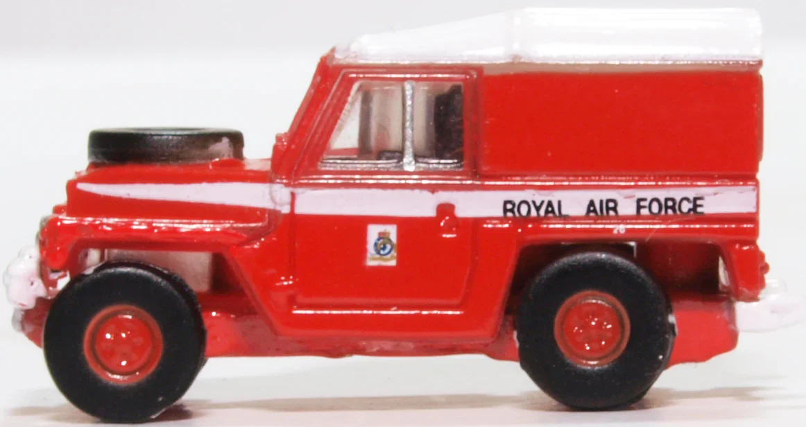 NLRL003 Land Rover Lightweight RAF Red Arrows - Image 3