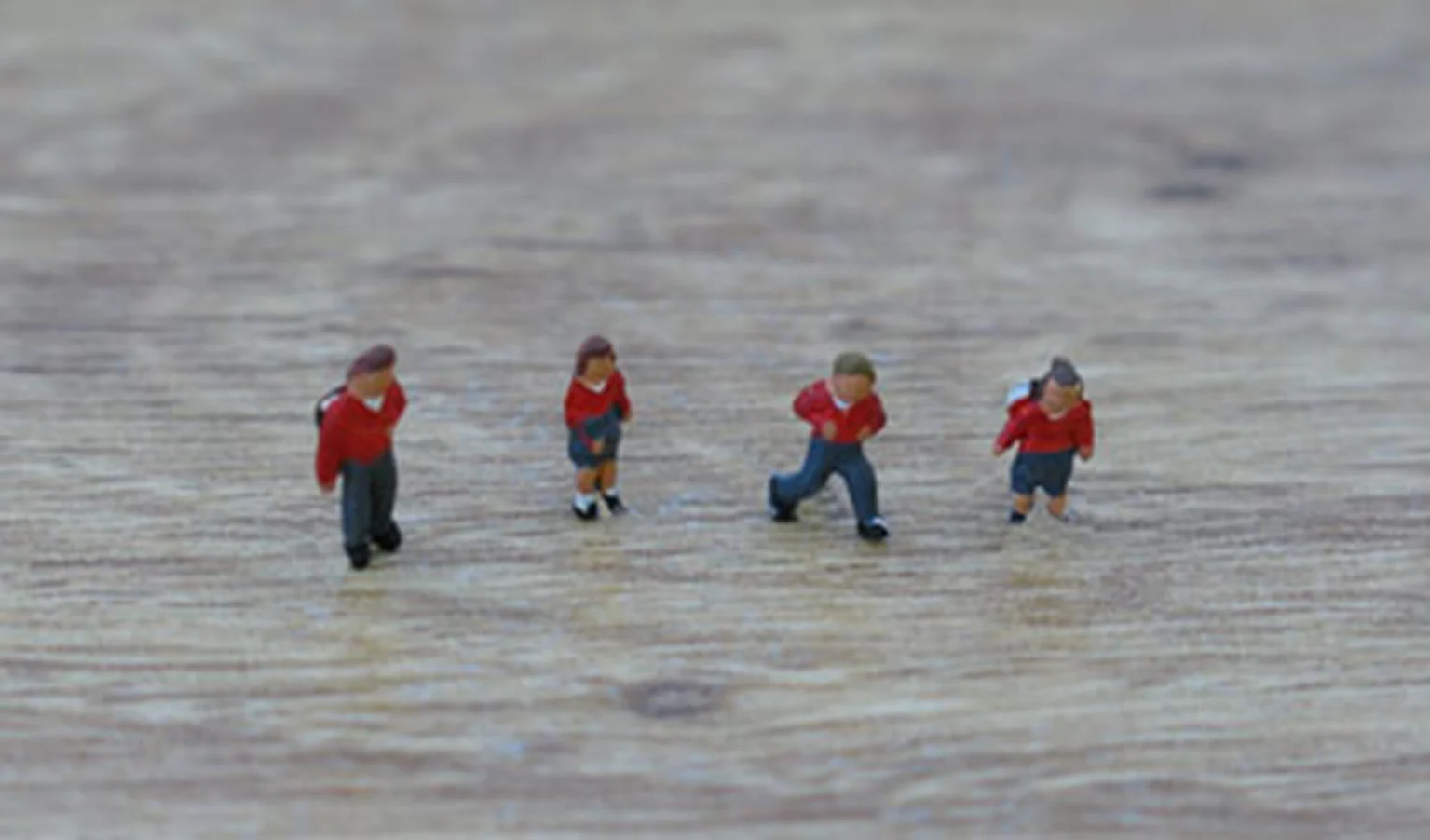 PDC40 N Gauge Children - UNPAINTED