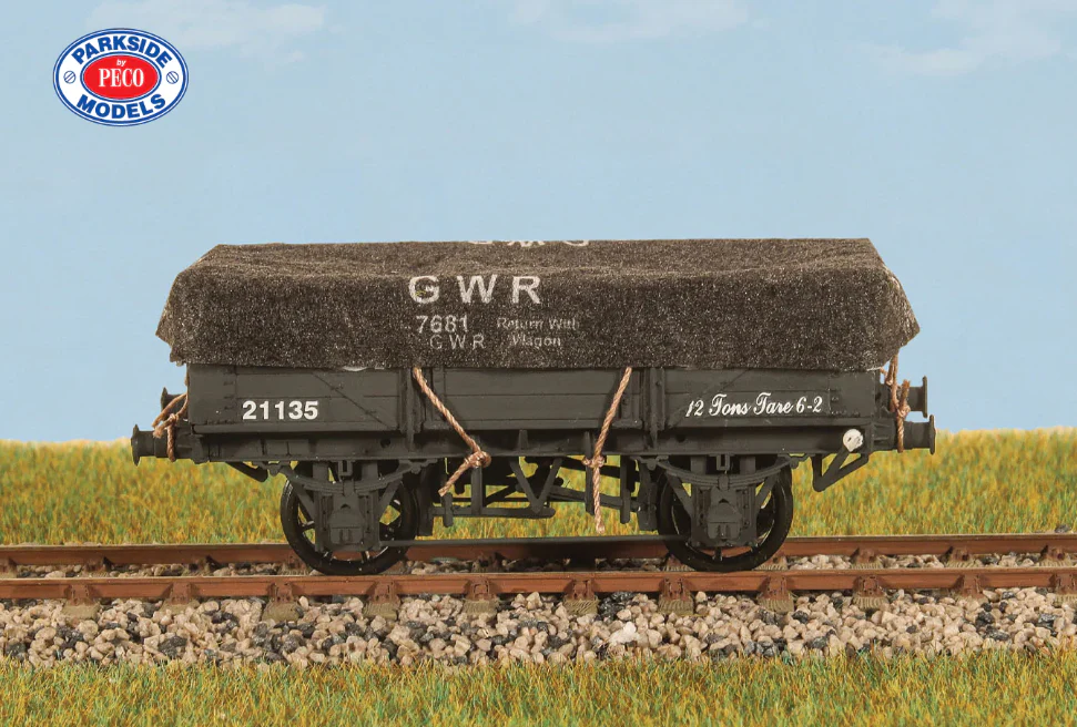 PA61 Parkside Dundas PA61 GWR 8 Wagons Tarps
