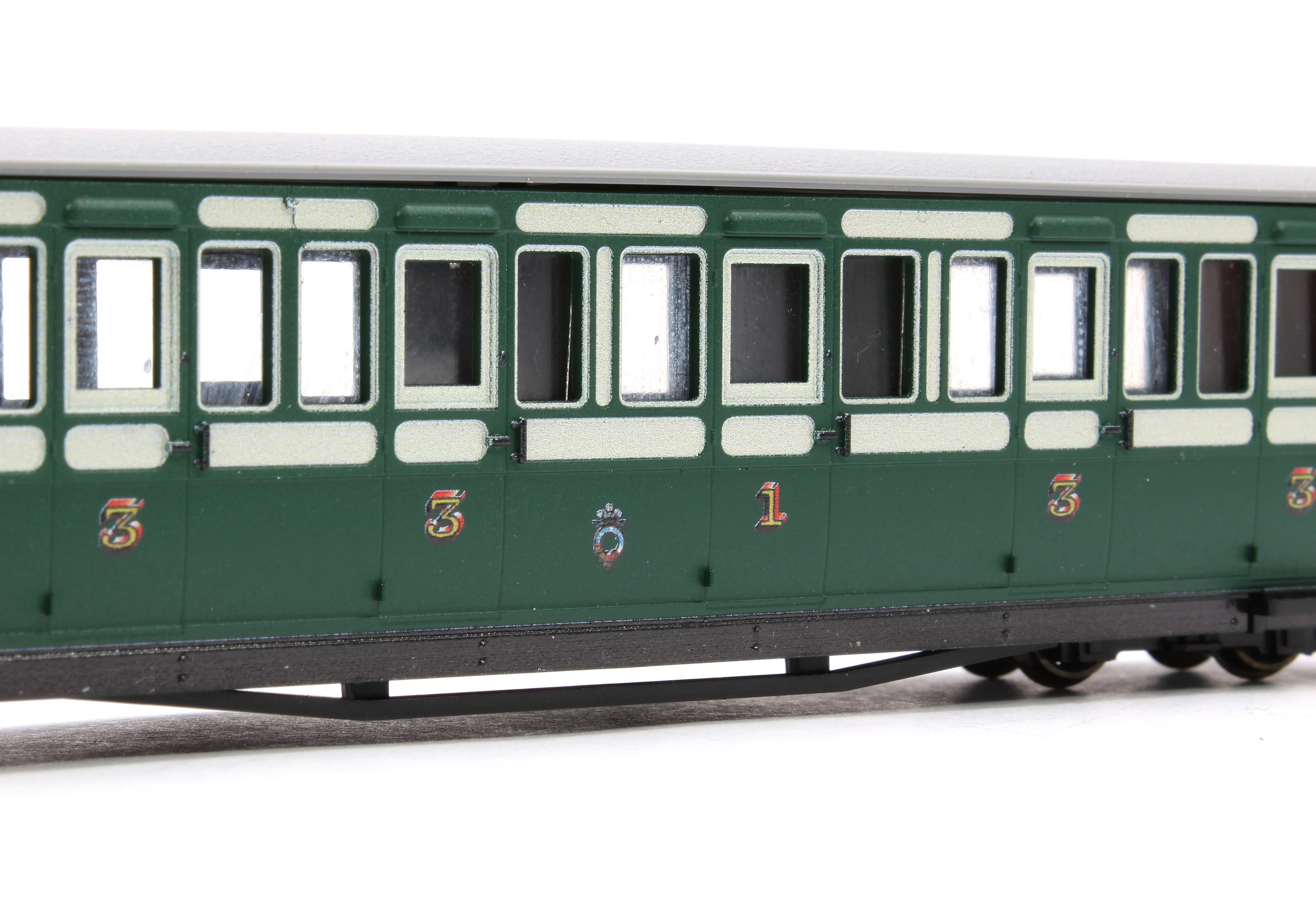 GR601B Ffestiniog Railway Short 'Bowsider' Bogie Coach, Early Preservation Green, No. 18 - Image 4