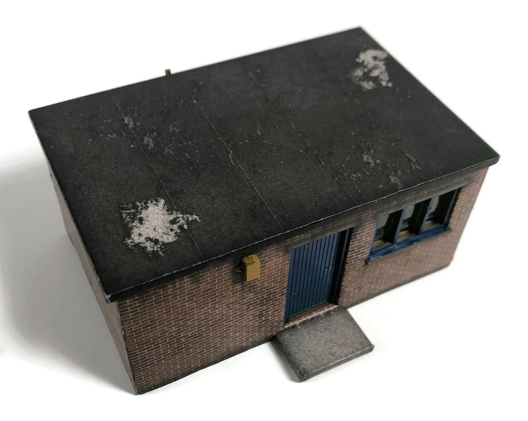 KX048 OO Utility Building/Plant Room Model Kit - Image 7
