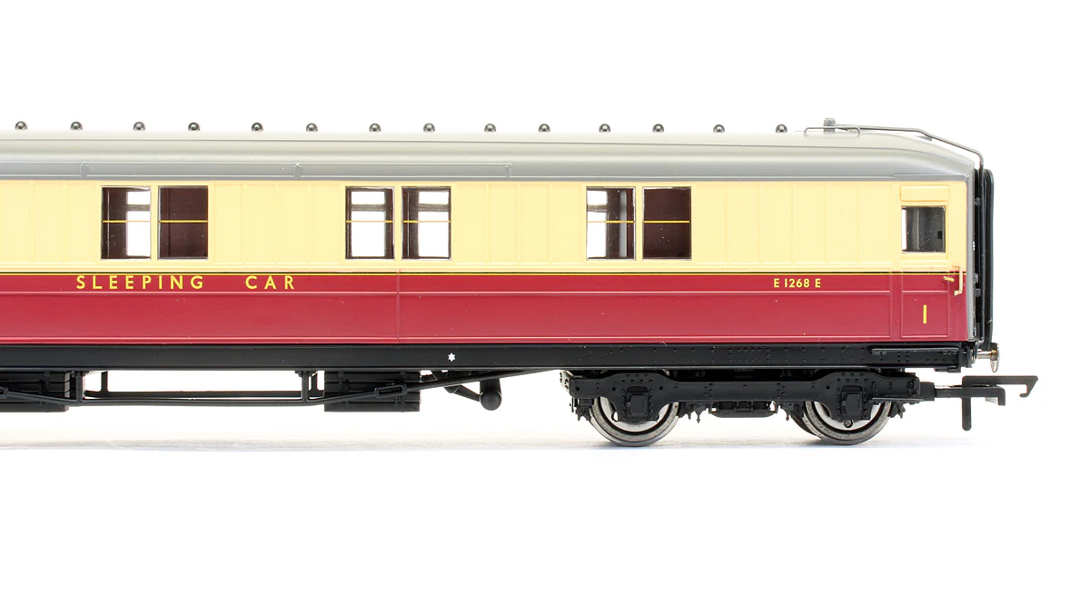 Pre-Owned R4182 BR Crimson & Cream Gresley 61ft 6in 1st Class Sleeper Coach 'E 1268 E' - Image 3