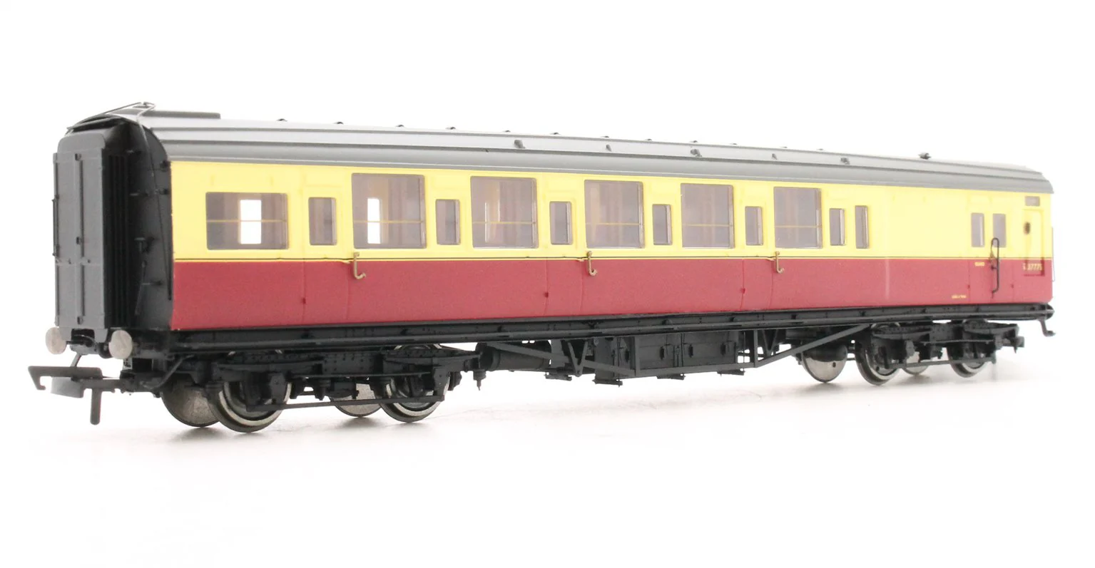 Pre-Owned R4796 BR Maunsell Brake Third Class 'S3777S', Crimson & Cream