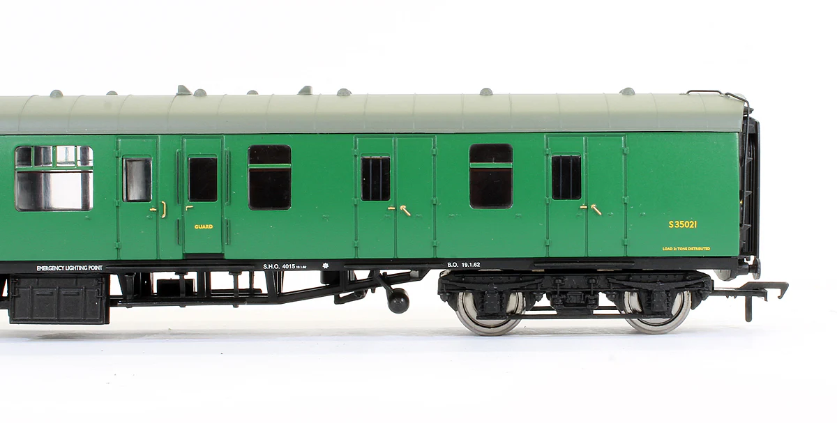 Pre-Owned BR MK1 Brake Second Corridor BSK Coach (SR) Green 'S35021' - Image 3