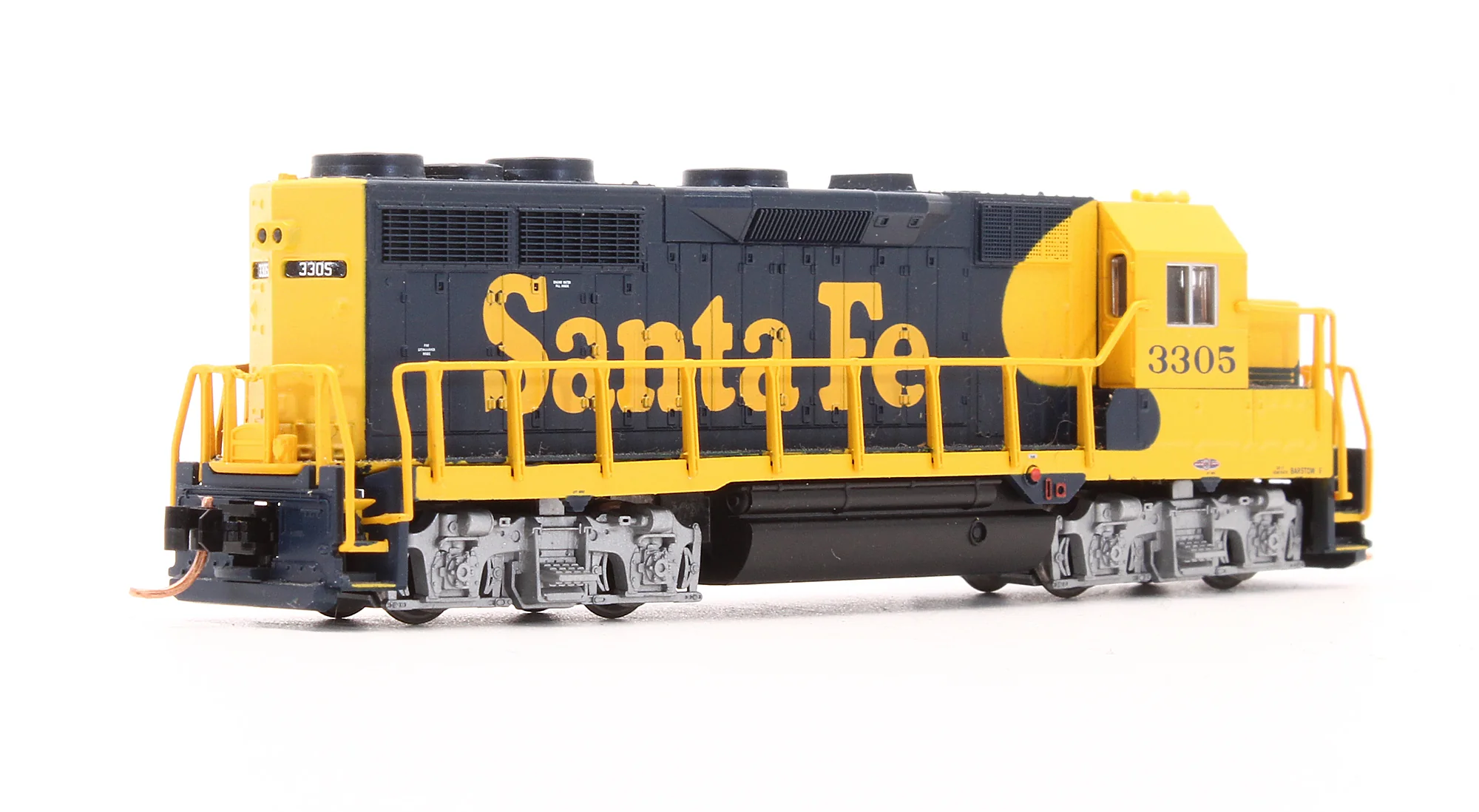Pre-Owned GP35 Diesel Locomotive Santa Fe - Road #3305 - Image 2