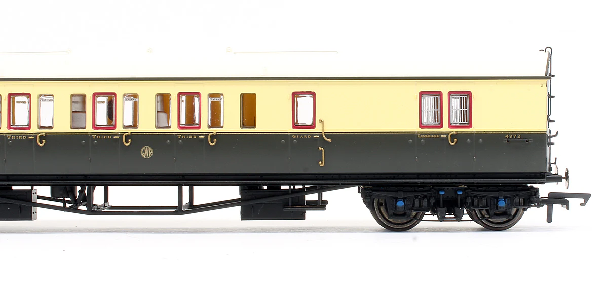 R4877 GWR Collett Suburban Brake 3rd (RH) Coach '4972' - Image 3