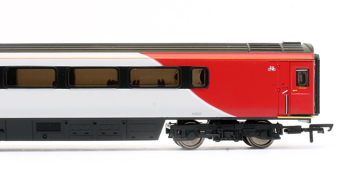 R4933A Pre-Owned LNER MK3 TGS Coach '44061' - Image 3