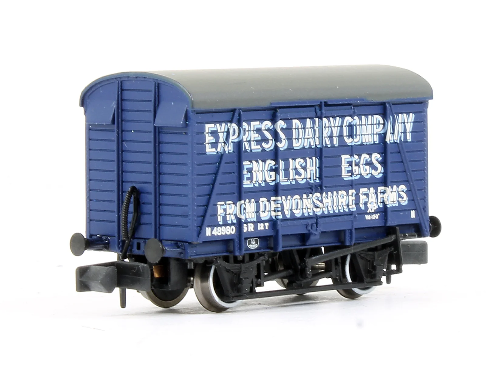 Pre-Owned Set Of Three 12t Southern Ventilated Vans 'Express Dairy Company' - Image 2