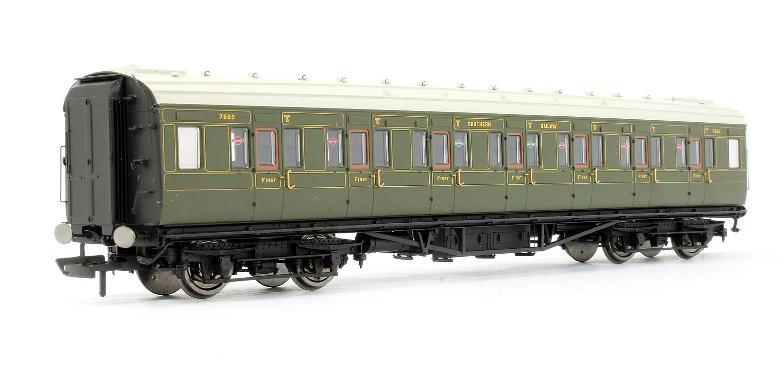Pre-Owned R4298A SR Maunsell Corridor 1st Class Coach '7665'