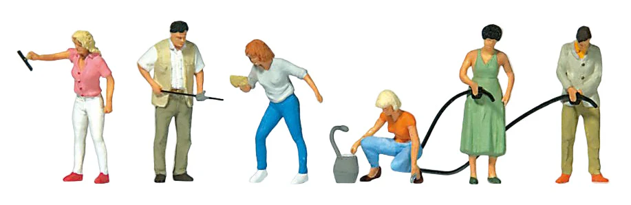 PR10709 At the Filling Station (6) Exclusive Figure Set